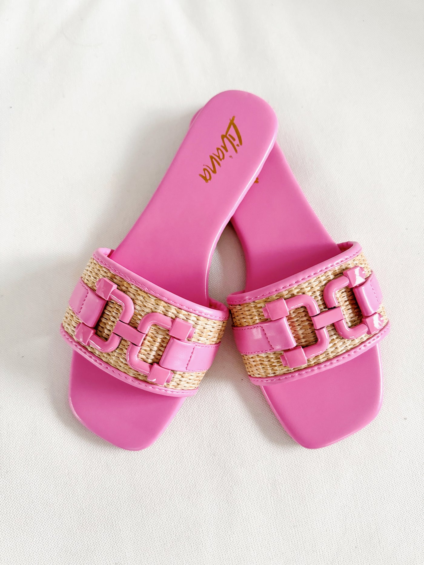 Buckle Raffia Flat Sandals - Pink