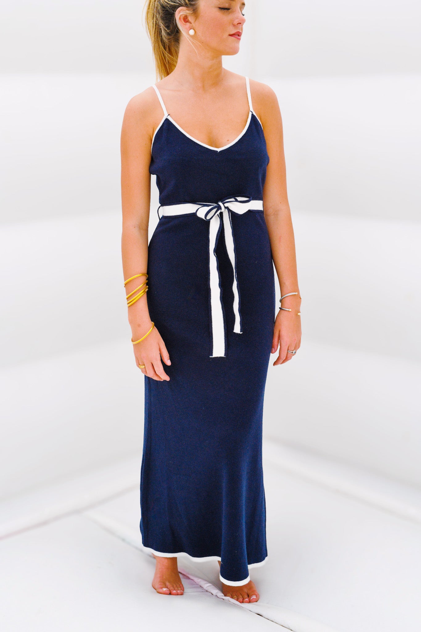 Allie Contrast Belted Maxi Dress - Navy/White